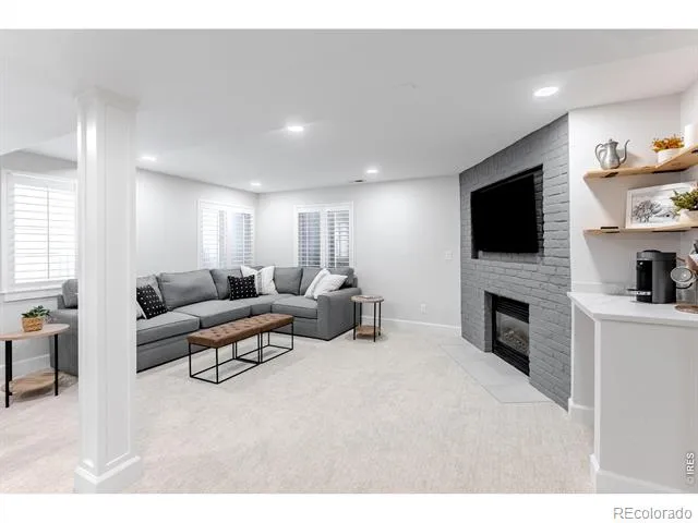 8657 Devinney Street Arvada, CO 80005