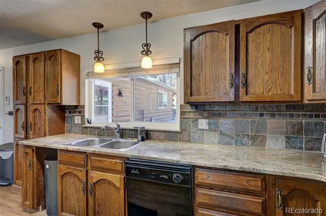10689 Charles Lane Rye, CO 81069