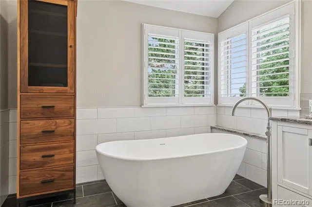 5940 S Cimarron Way Littleton, CO 80123
