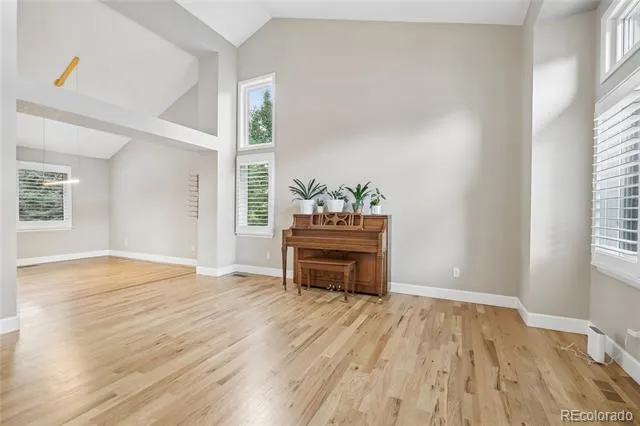 5940 S Cimarron Way Littleton, CO 80123