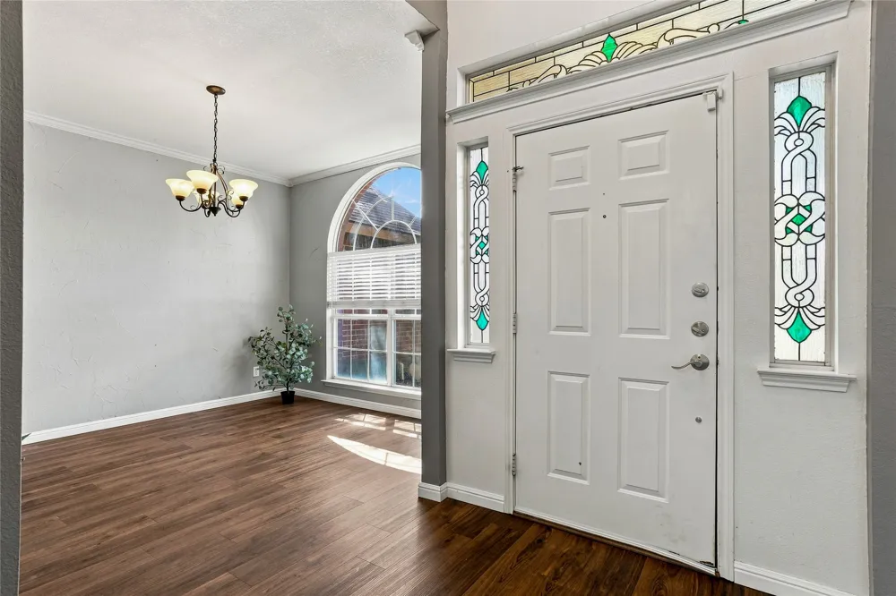 5203 Rio Court Arlington, TX 76017