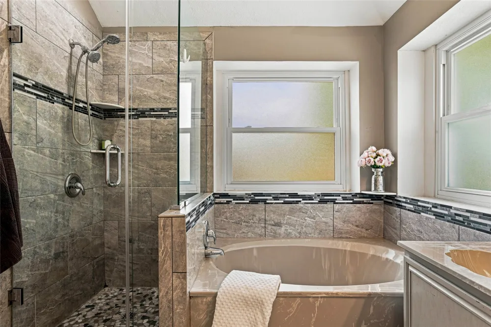 5203 Rio Court Arlington, TX 76017