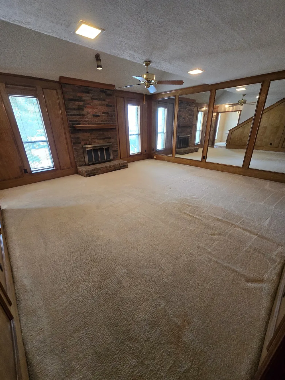 2127 Cordoba Drive Carrollton, TX 75006
