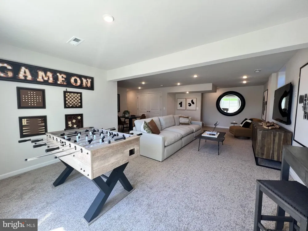 29 PETERS AVENUE Ranson, WV 25438