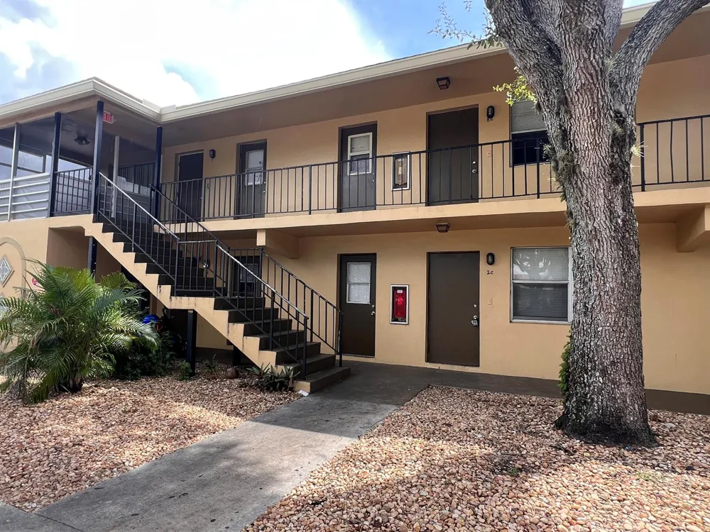 645 SW 20TH COURT #0020 Delray Beach, FL 33445
