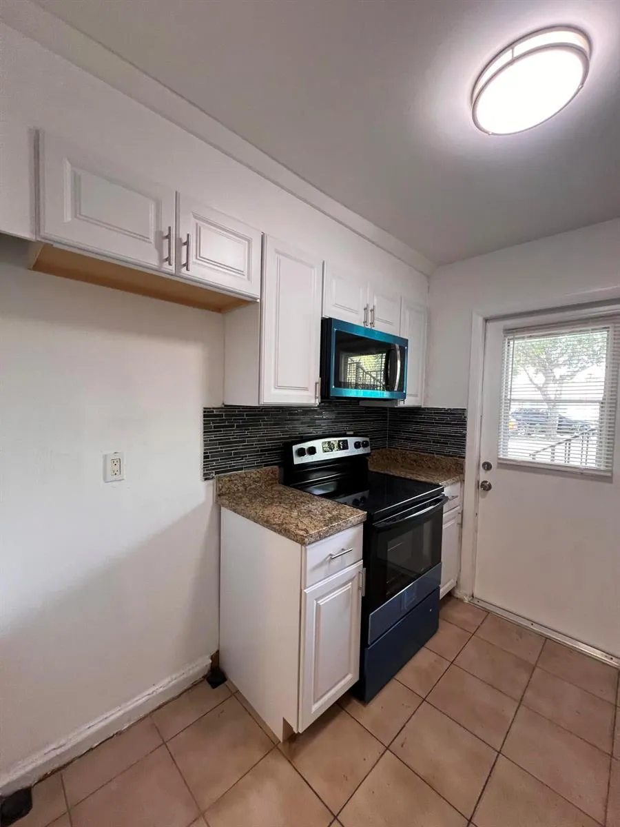 645 SW 20TH COURT #0020 Delray Beach, FL 33445