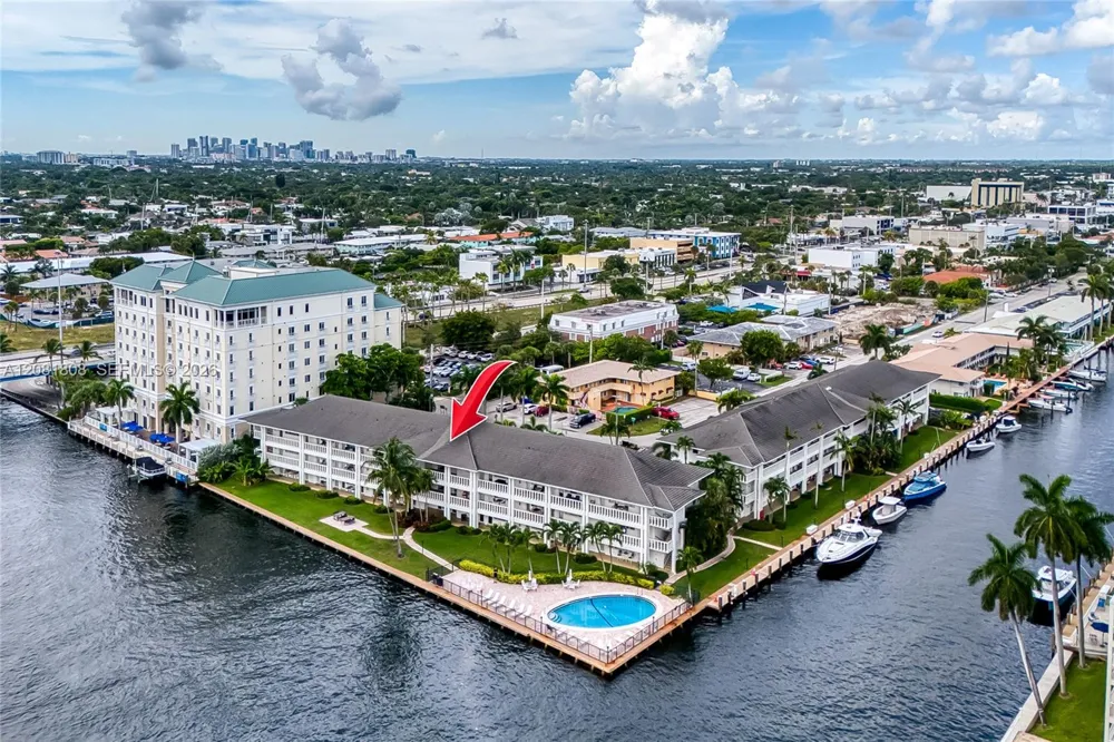 2895 NE 32nd St #205 Fort Lauderdale, FL 33306