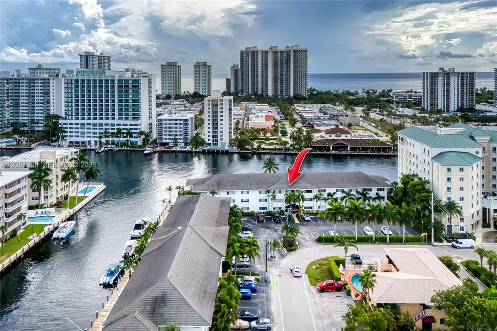 2895 NE 32nd St #205 Fort Lauderdale, FL 33306