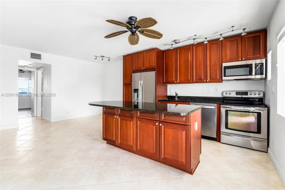 2895 NE 32nd St #205 Fort Lauderdale, FL 33306