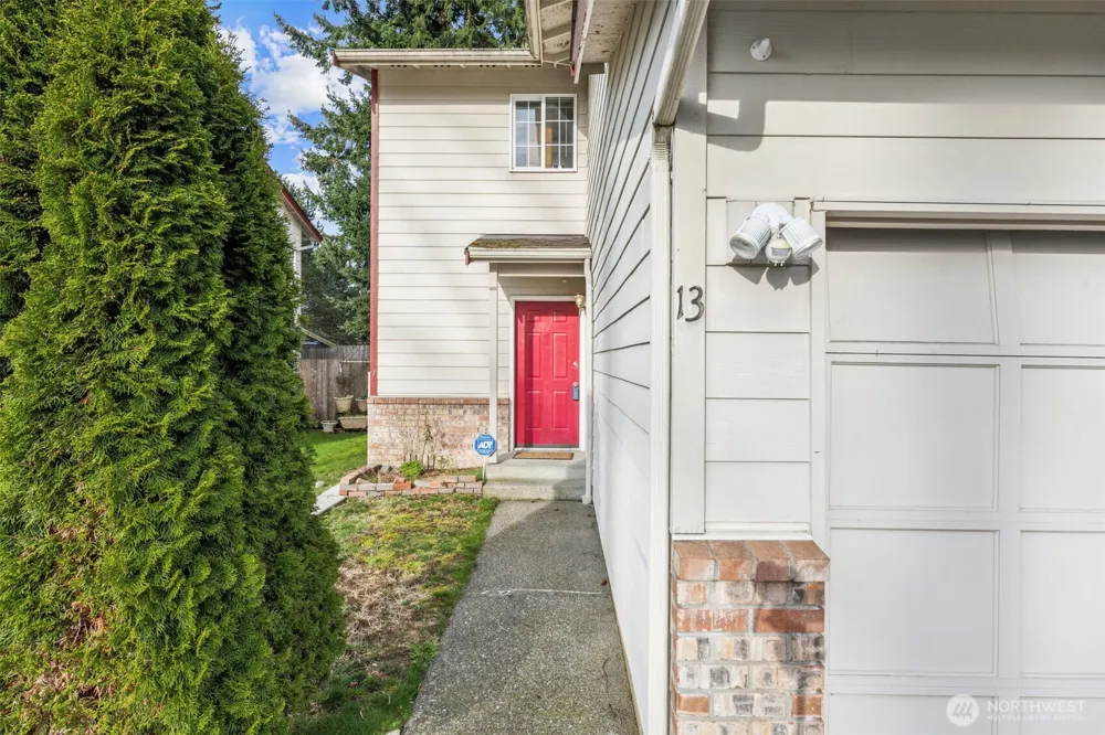 126 W Casino Road #13 Everett, WA 98204