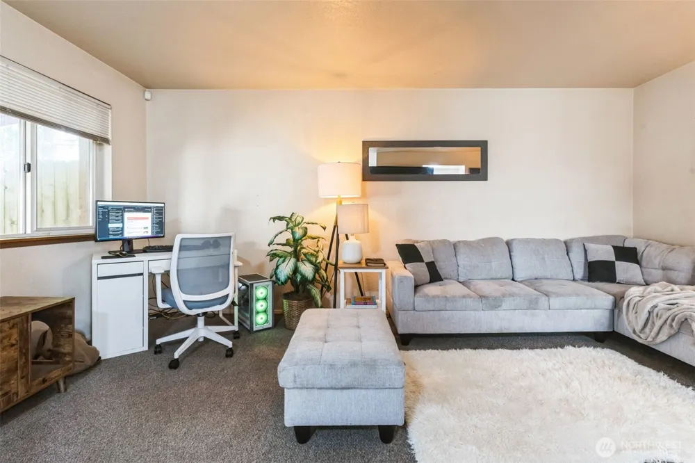 126 W Casino Road #13 Everett, WA 98204