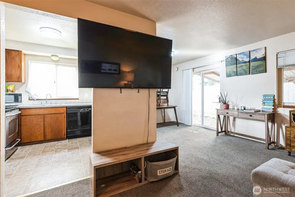 126 W Casino Road #13 Everett, WA 98204