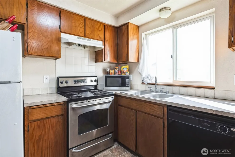 126 W Casino Road #13 Everett, WA 98204