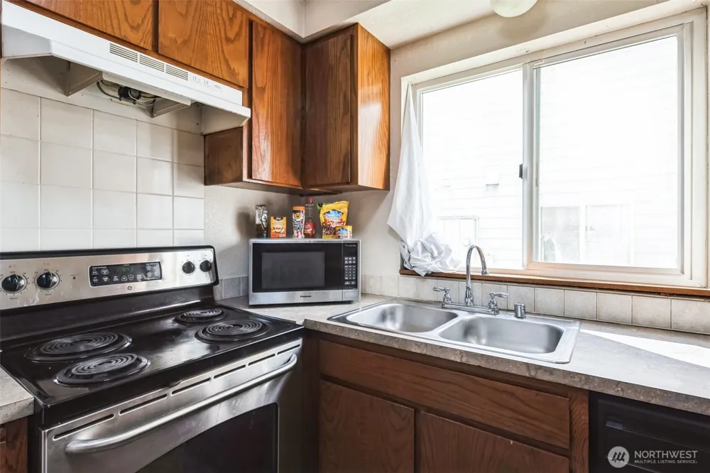126 W Casino Road #13 Everett, WA 98204