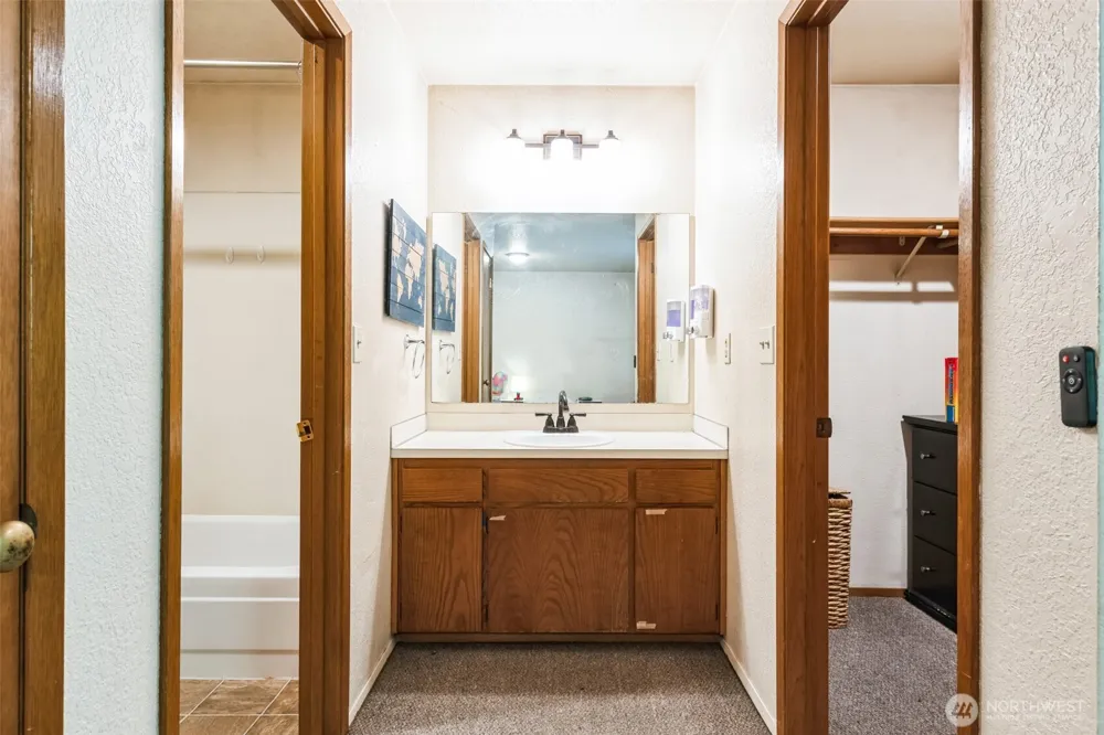 126 W Casino Road #13 Everett, WA 98204