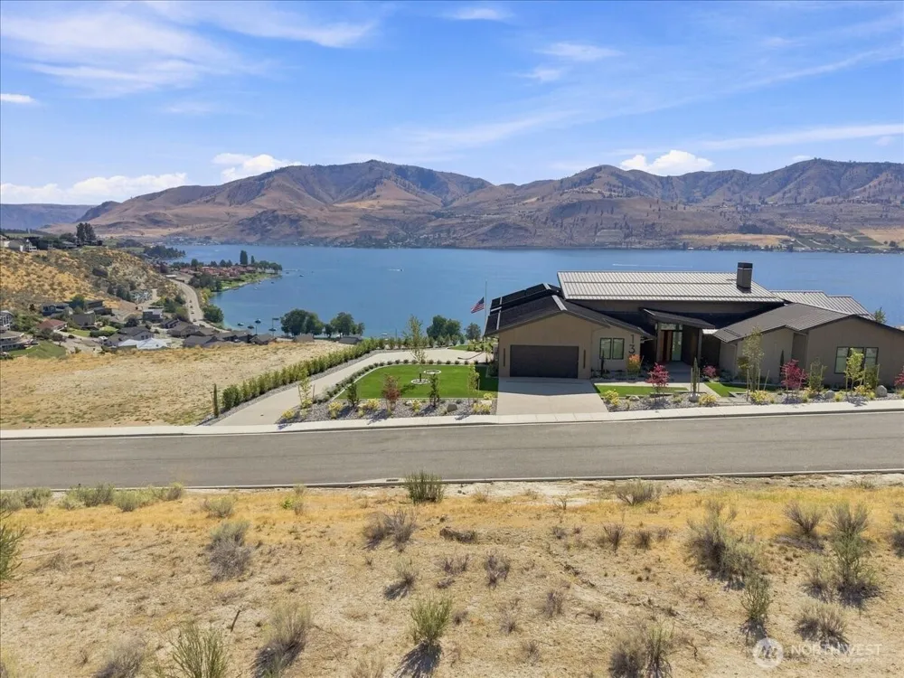127 Crystal Crest Drive Chelan, WA 98816