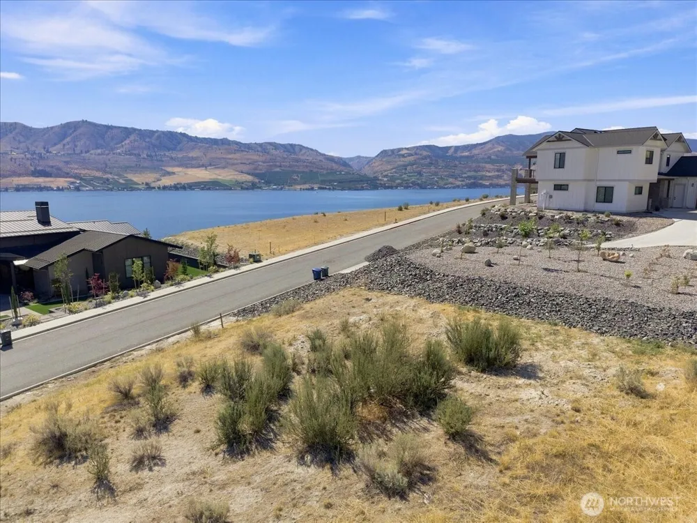 127 Crystal Crest Drive Chelan, WA 98816