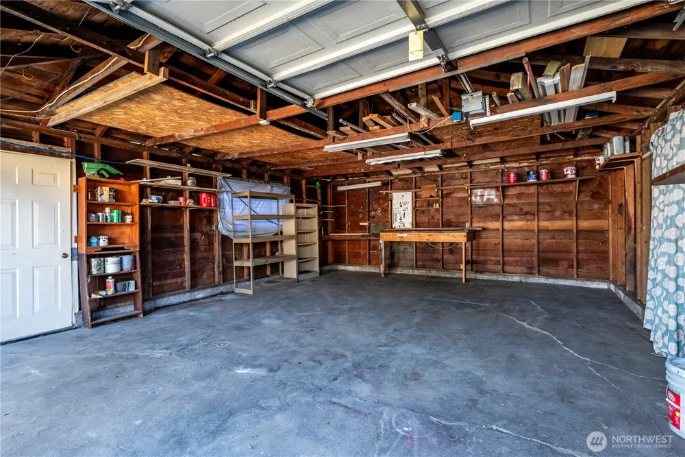 228 24th Avenue Longview, WA 98632