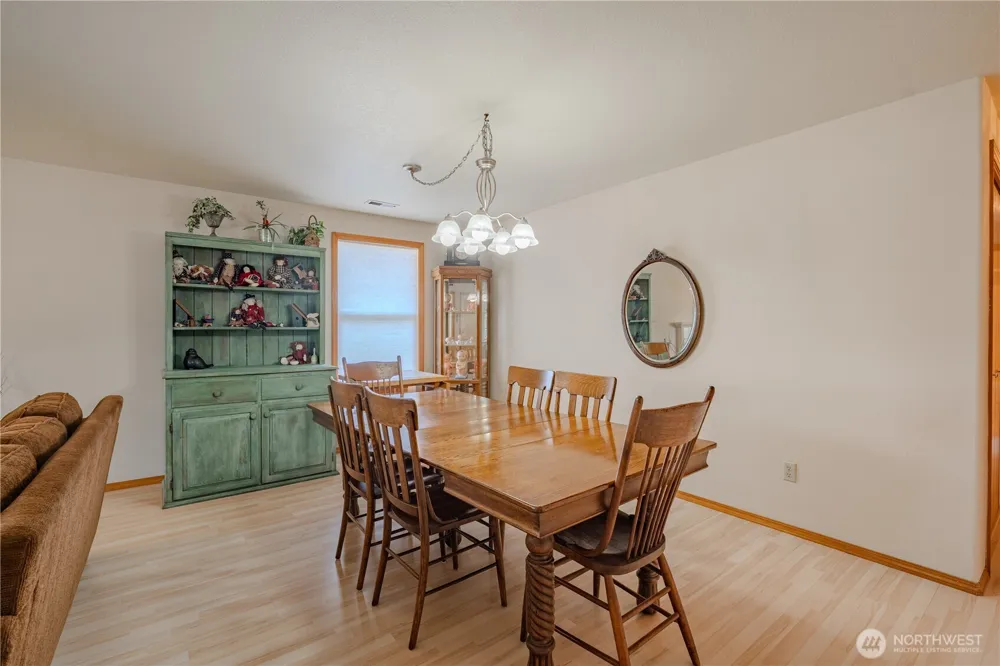 16007 NE Hickory Street Vancouver, WA 98682