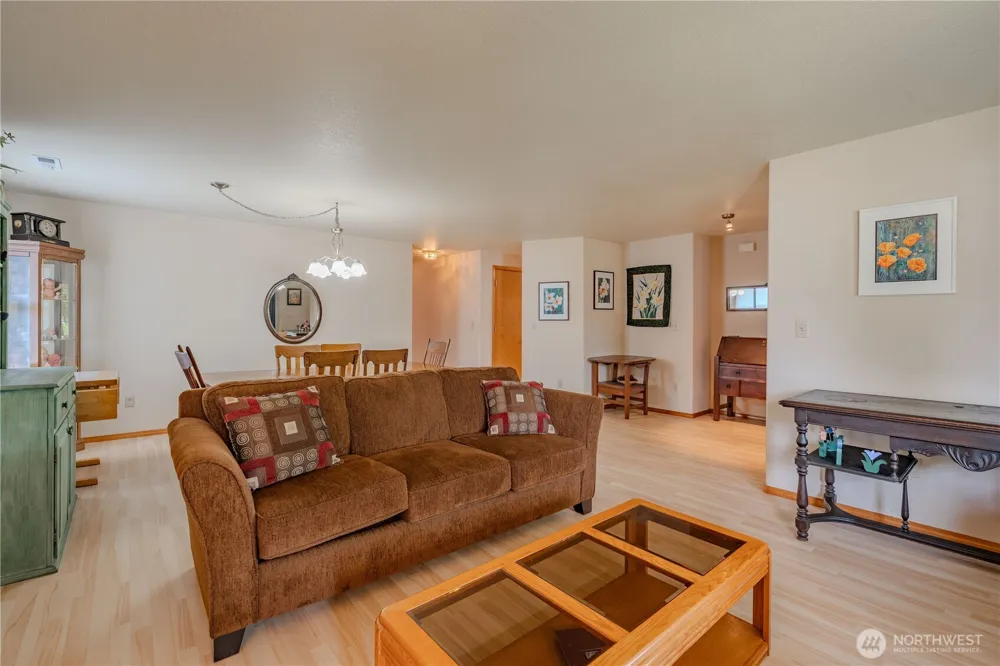 16007 NE Hickory Street Vancouver, WA 98682