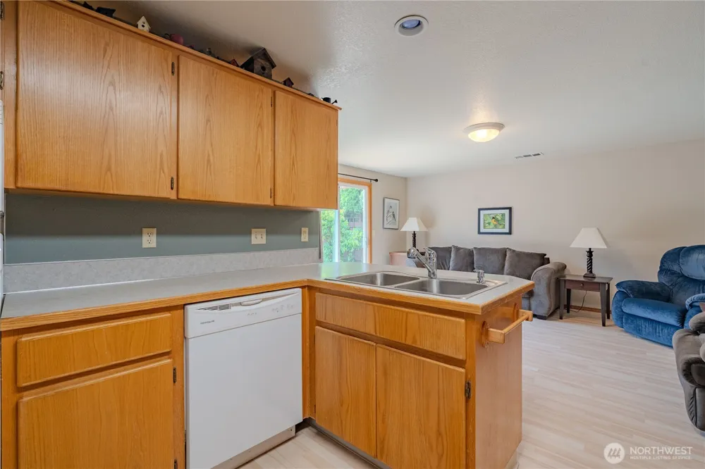 16007 NE Hickory Street Vancouver, WA 98682