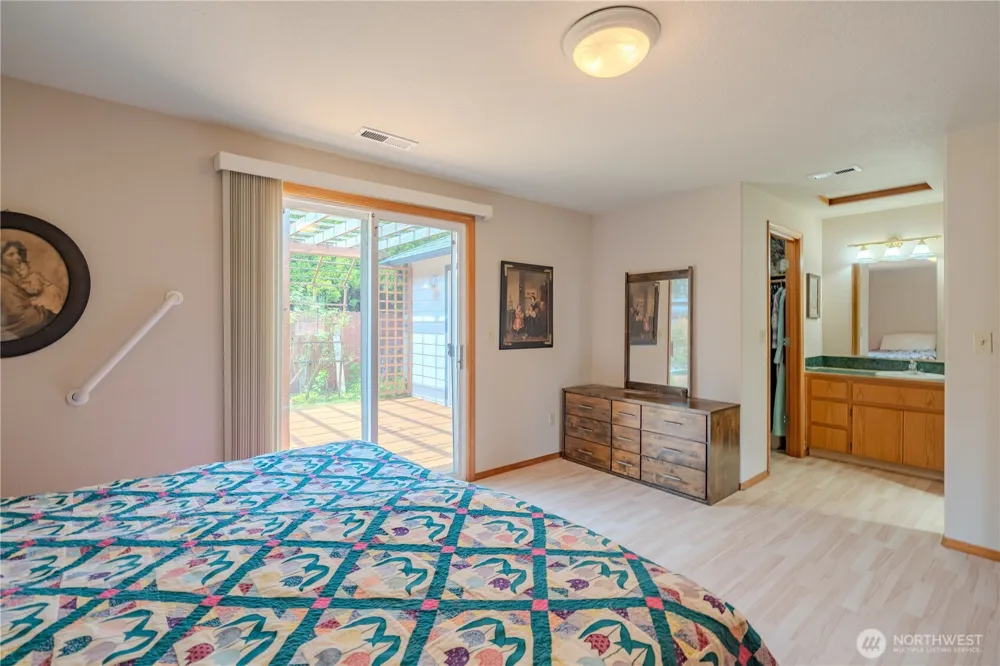 16007 NE Hickory Street Vancouver, WA 98682
