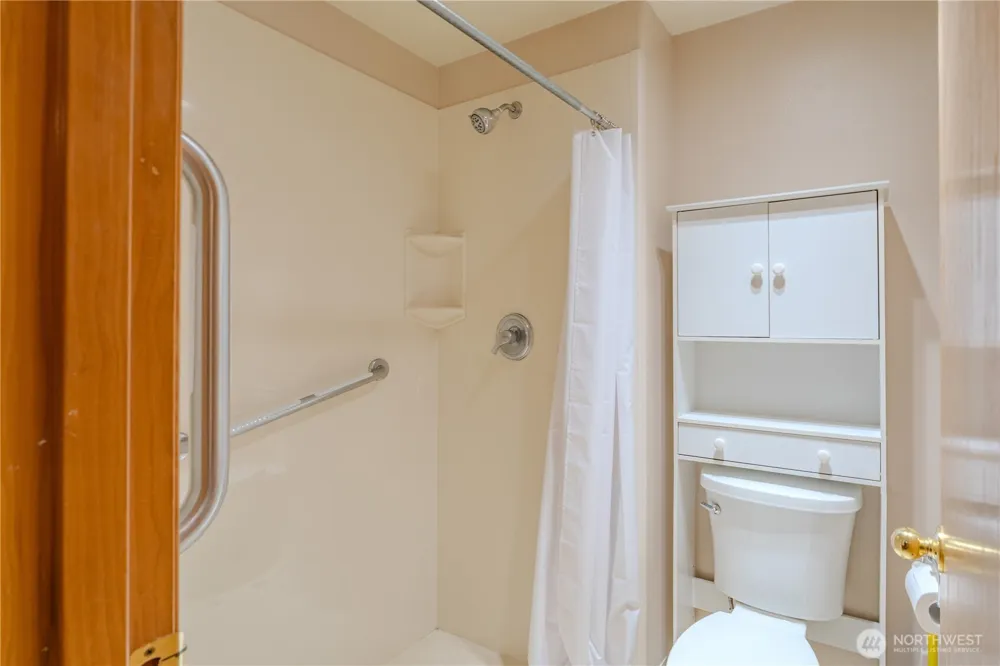 16007 NE Hickory Street Vancouver, WA 98682