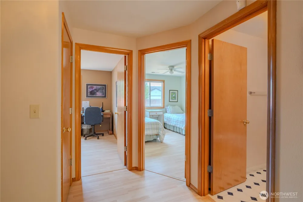 16007 NE Hickory Street Vancouver, WA 98682