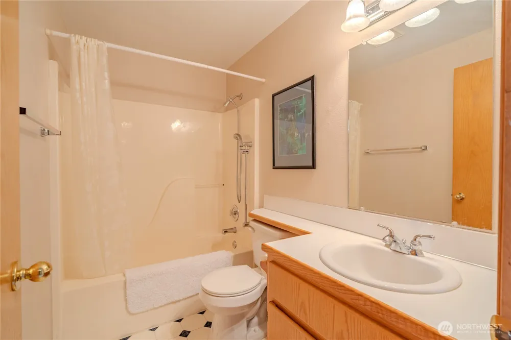 16007 NE Hickory Street Vancouver, WA 98682
