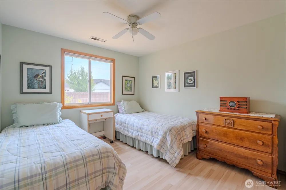 16007 NE Hickory Street Vancouver, WA 98682