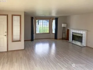 16007 NE Hickory Street Vancouver, WA 98682