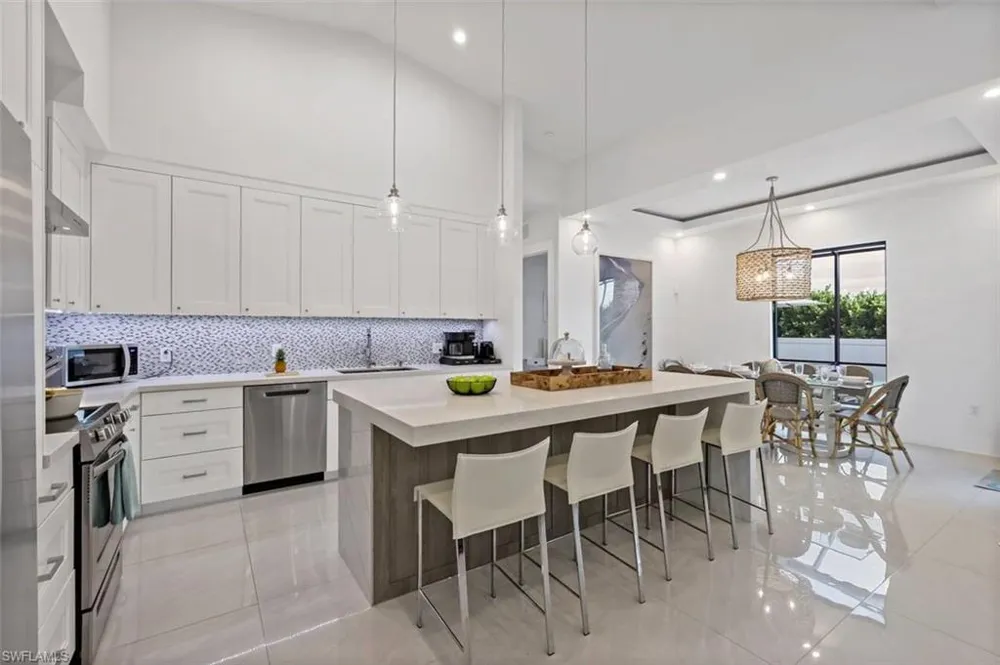 1889 Bahama Avenue Marco Island, FL 34145