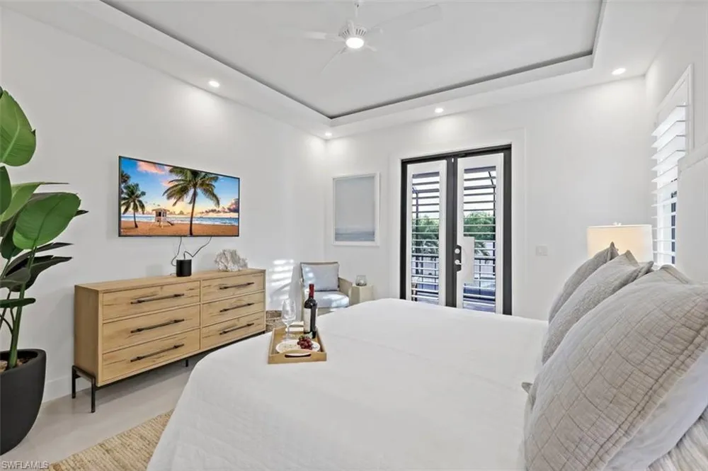 1889 Bahama Avenue Marco Island, FL 34145