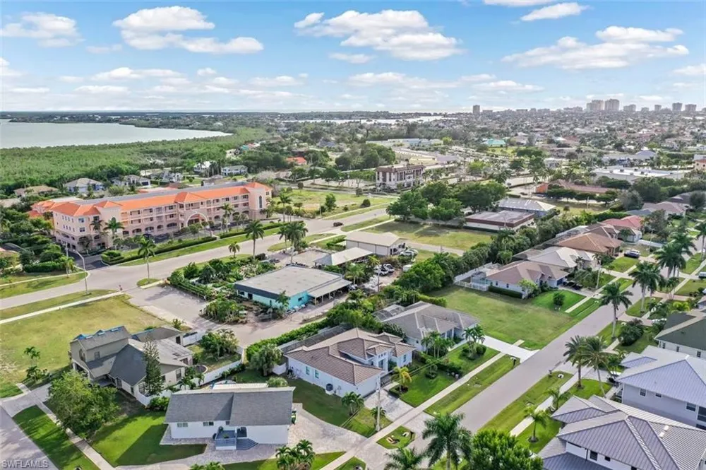 1889 Bahama Avenue Marco Island, FL 34145