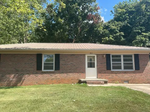812 Springmont Dr