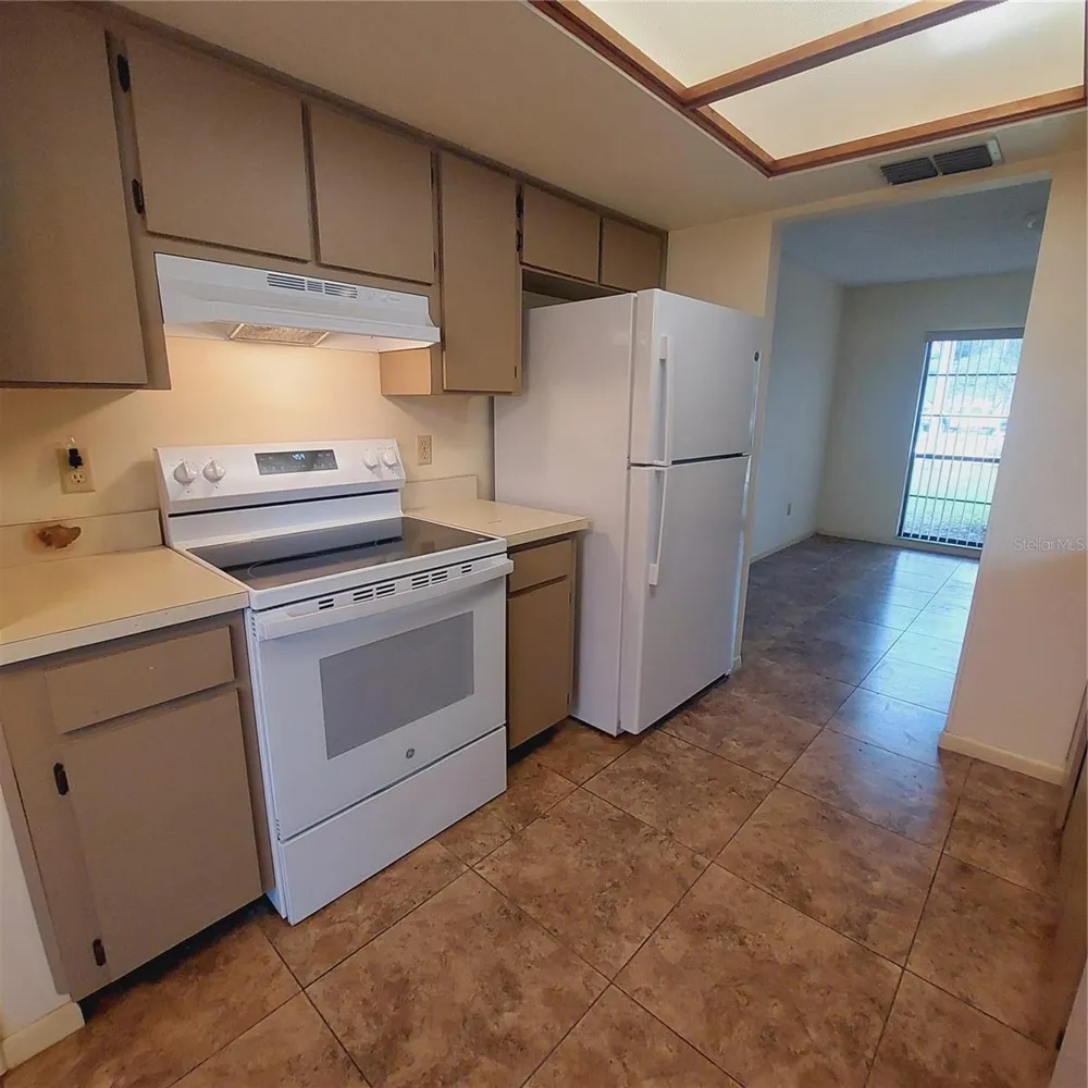 14902 OLDGATE PLACE Tampa, FL 33624