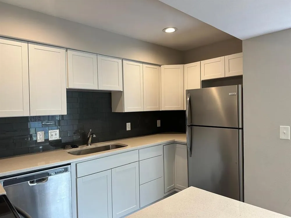 935 La Posada Drive #241 Austin, TX 78752