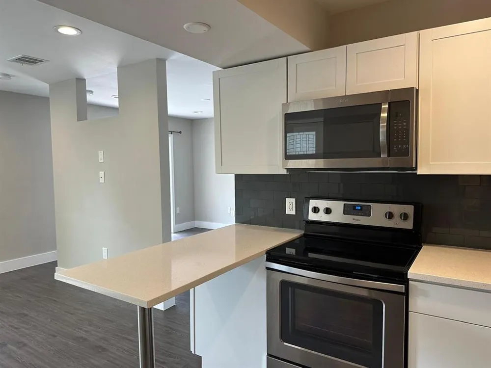 935 La Posada Drive #241 Austin, TX 78752