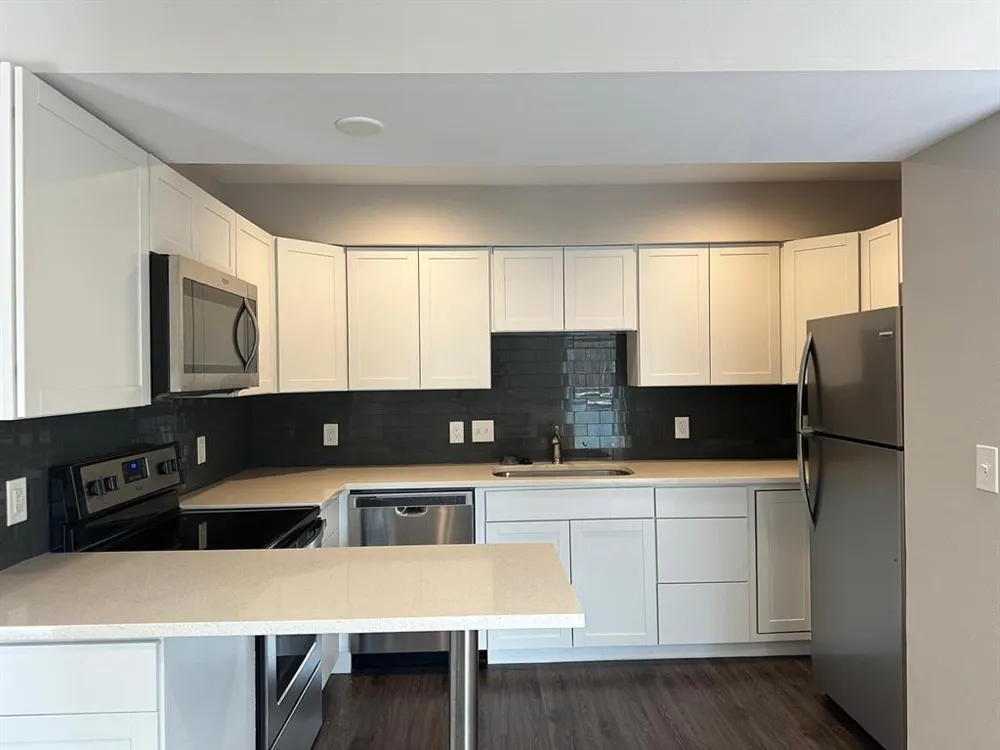 935 La Posada Drive #241 Austin, TX 78752