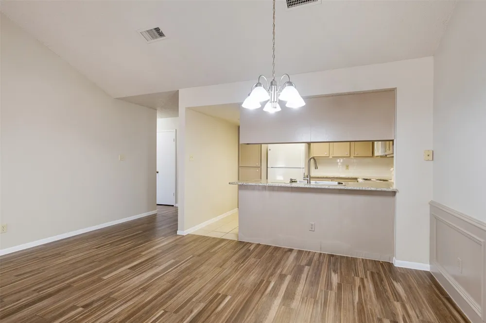 253 Mooring Circle #B Lakeway, TX 78734