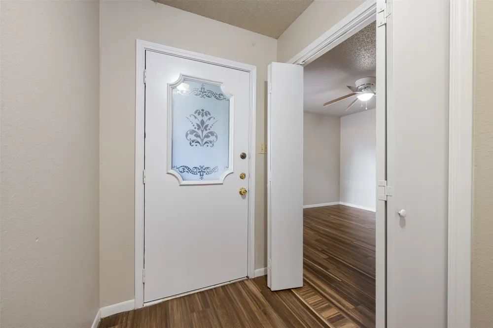 253 Mooring Circle #B Lakeway, TX 78734