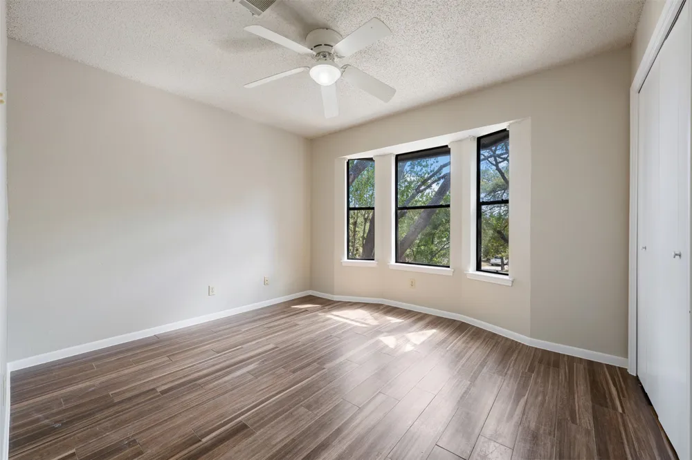 253 Mooring Circle #B Lakeway, TX 78734