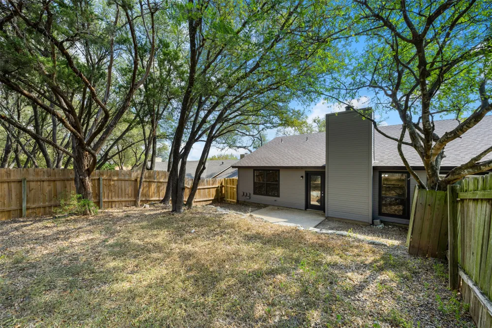 253 Mooring Circle #B Lakeway, TX 78734