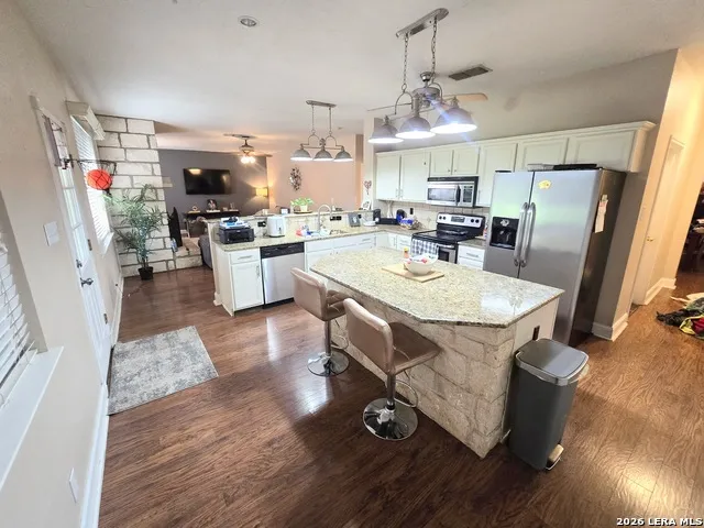 8419 BRANCH HOLLOW DR Universal City, TX 78148
