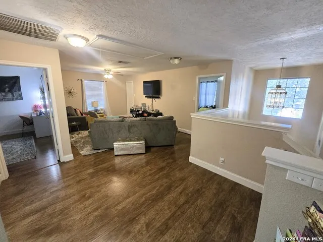 8419 BRANCH HOLLOW DR Universal City, TX 78148