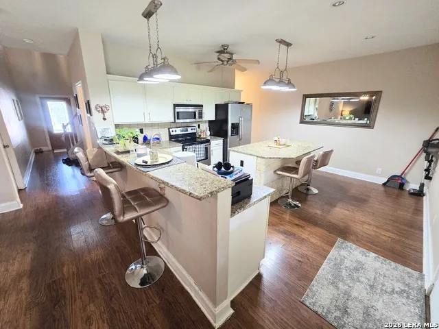 8419 BRANCH HOLLOW DR Universal City, TX 78148