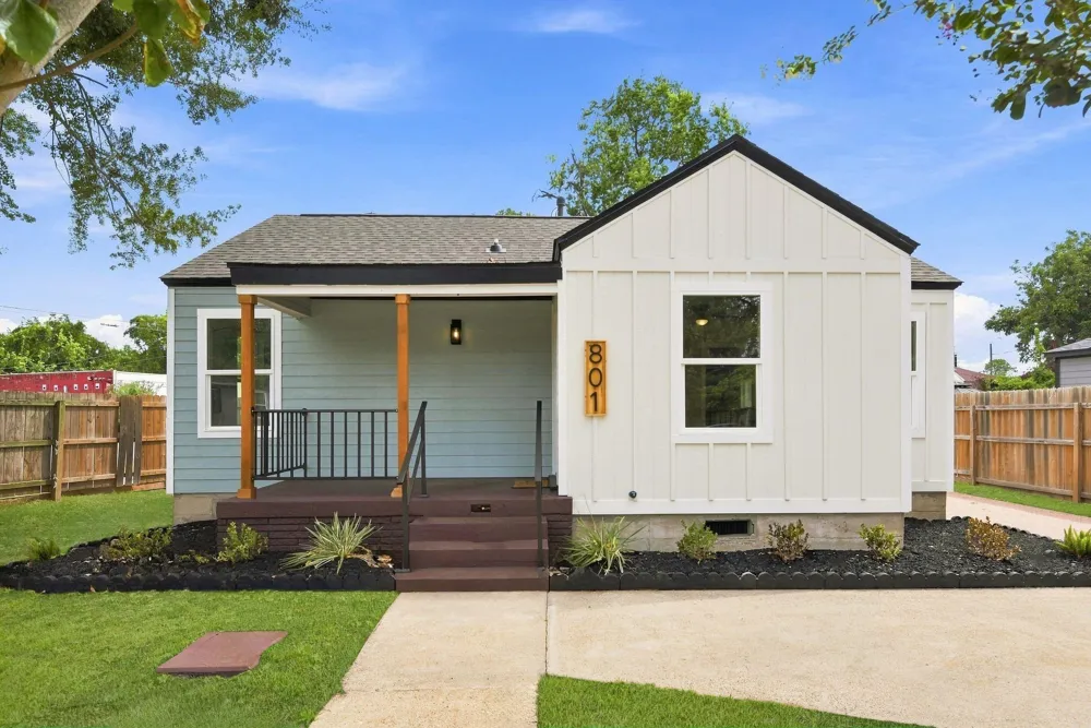 801 E Defee Avenue Baytown, TX 77520