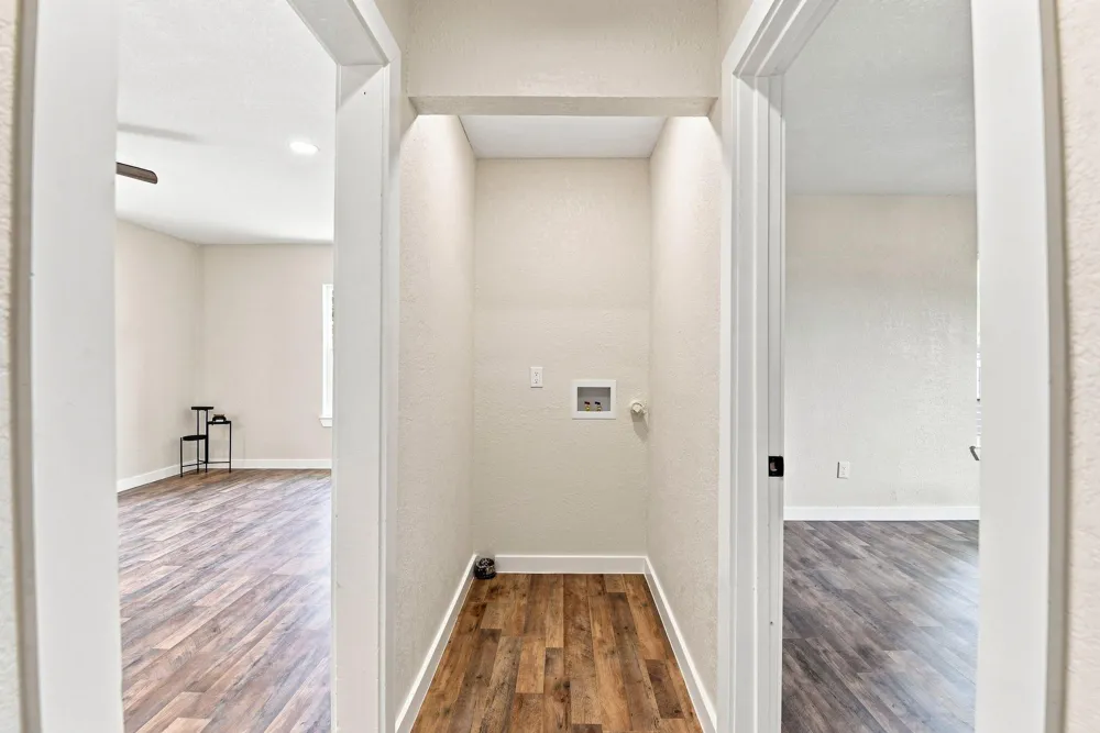801 E Defee Avenue Baytown, TX 77520