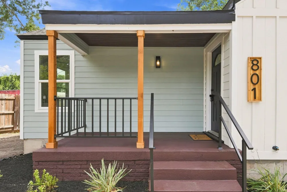 801 E Defee Avenue Baytown, TX 77520