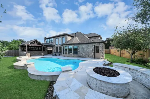 67 Azure Lake Court